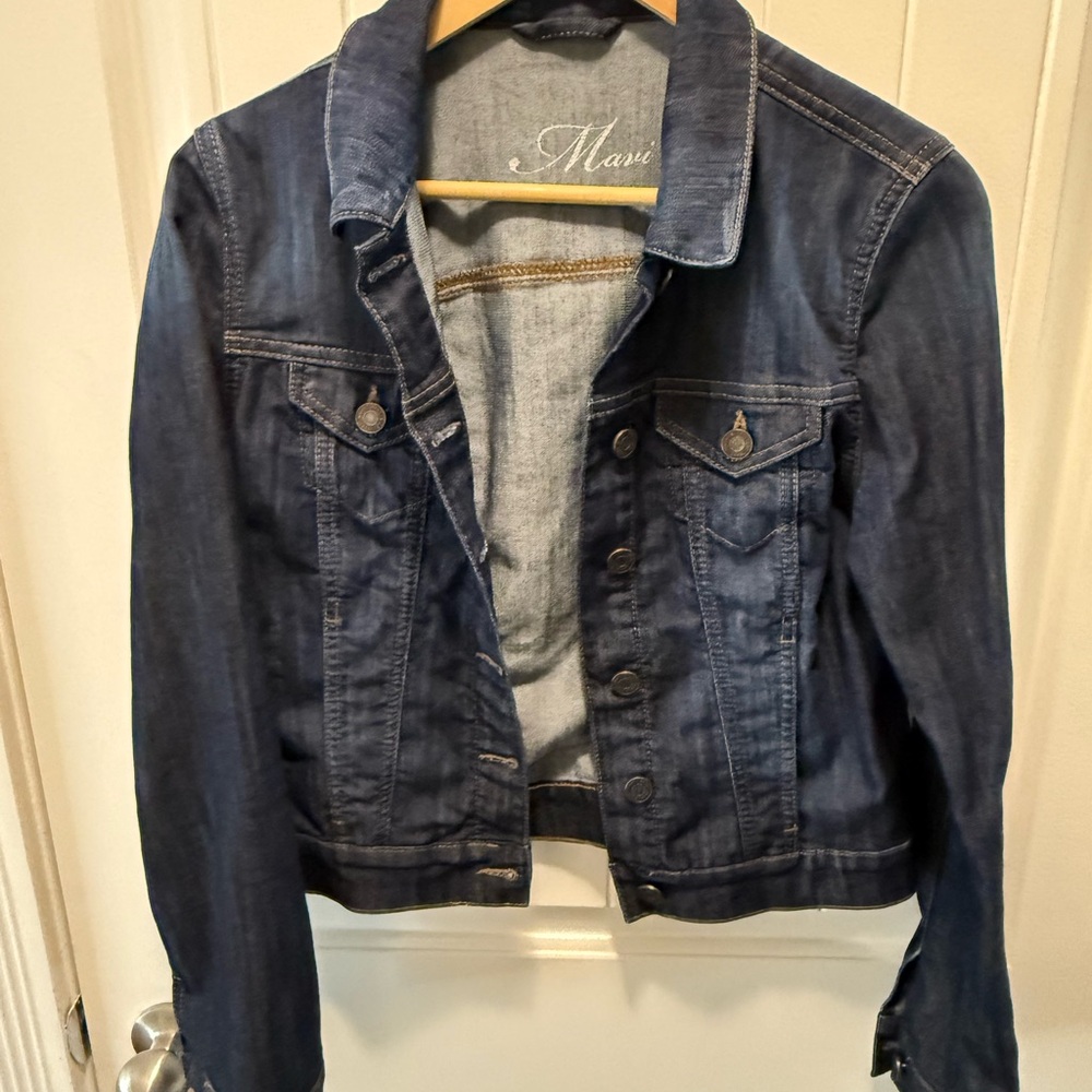 Mavi women's Classic Indigo Jean Jacket in blue denim, size medium